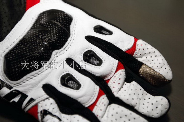 latest Motorcycle Racing gloves RS TAICHI RST410 South Korea imported leather Punch carbon fiber motorbike gloves 4 colors452