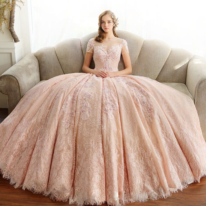 Charming Pink Long Lace Evening Dresses Sheer Jewel Neck Short Sleeves Beaded Applique Ball Gowns Prom Dresses Graceful Women Formal Dress