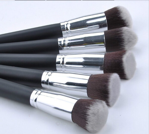 New Arrival10pPcs/lot Silver Synthetic Kabuki Makeup Brush Set Cosmetics Foundation Blending Women Blush Makeup Tool