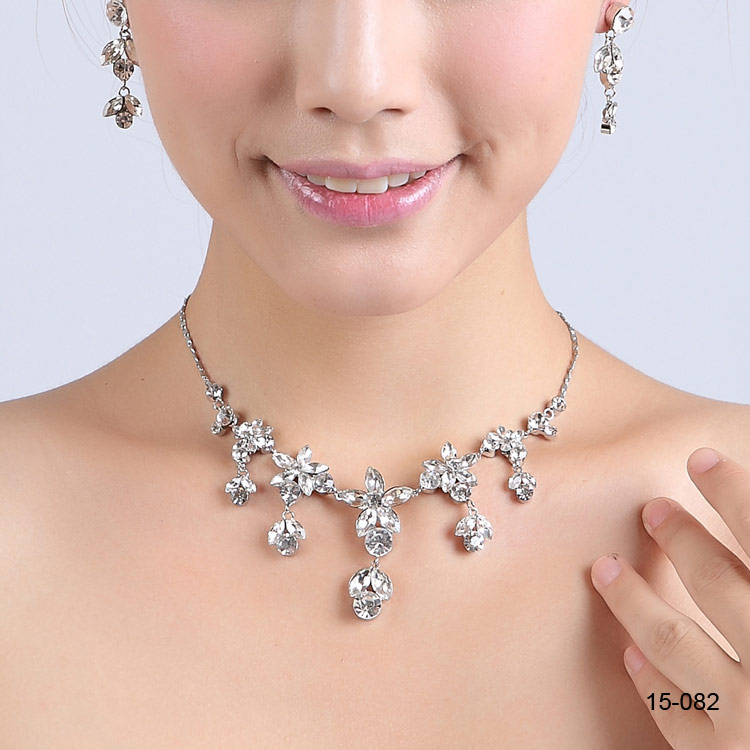 15082 Bridal Necklace Elegant Silver Plated Rhinestone Earrings Jewelry Set Accessories for Prom Dresses Evening Dress, White
15082 Bridal Necklace Elegant Silver Plated Rhinestone Earrings Jewelry Set Accessories for Prom Dresses Evening Dress, White