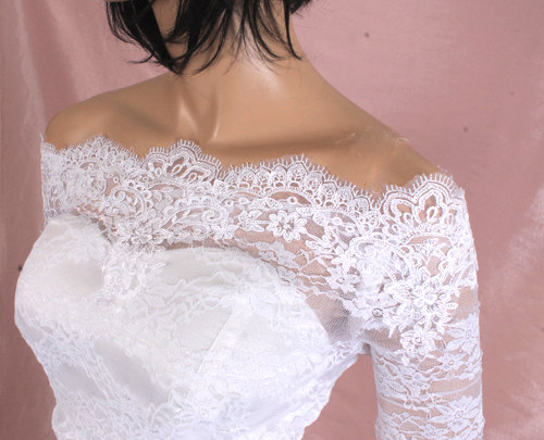 2019 New Lace Bridal Jackets Off-shoulder Neck Long Sleeve Covered Button Lace Applique Wedding Wraps Bolero Custom Made