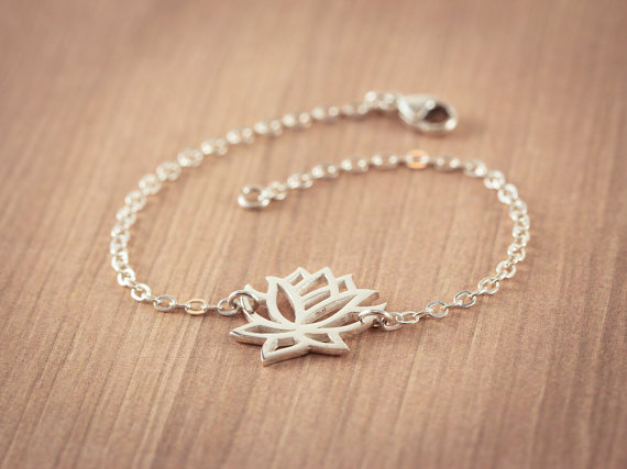 10PCS- B013 Fashion Gold Silver Lotus Bracelets Tiny Lotos Flower Bracelets for Prom Yoga Petal Bracelets for Wedding Gifts