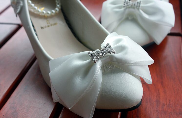 Fashion Holy White Wedding Shoes Pear Anklets Applique Bow Rhinestones Various Heels to Choose Walking Graceful Events Bridal Shoes