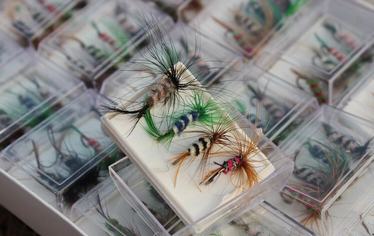 96PCS Flies for Fishing Mixed Fly Fishing bait Feather hook Bionic bait variety of colors Fishing necessary High quality