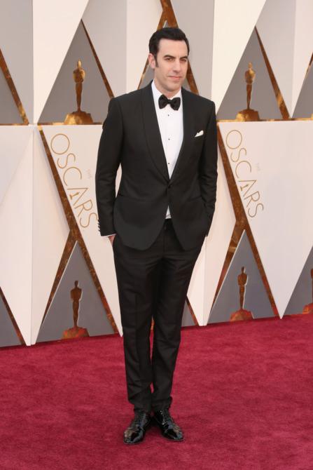 Oscar Sacha Baron Cohen Groom Tuxedos Groomsmen Shawl Lapel Best Man Suit/Bridegroom/Wedding/Prom/Dinner Suits (Jacket+Pants+Tie), Sliver
Oscar Sacha Baron Cohen Groom Tuxedos Groomsmen Shawl Lapel Best Man Suit/Bridegroom/Wedding/Prom/Dinner Suits (Jacket+Pants+Tie), Sliver