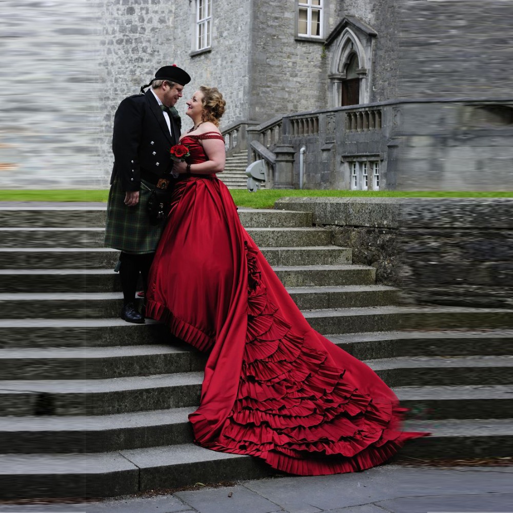 Plus Size Wedding Dresses Cheap Sleeveless A Line Mother Wedding Gowns Court Train Lace Up Beading Pleated Scotland Red Wedding Dresses