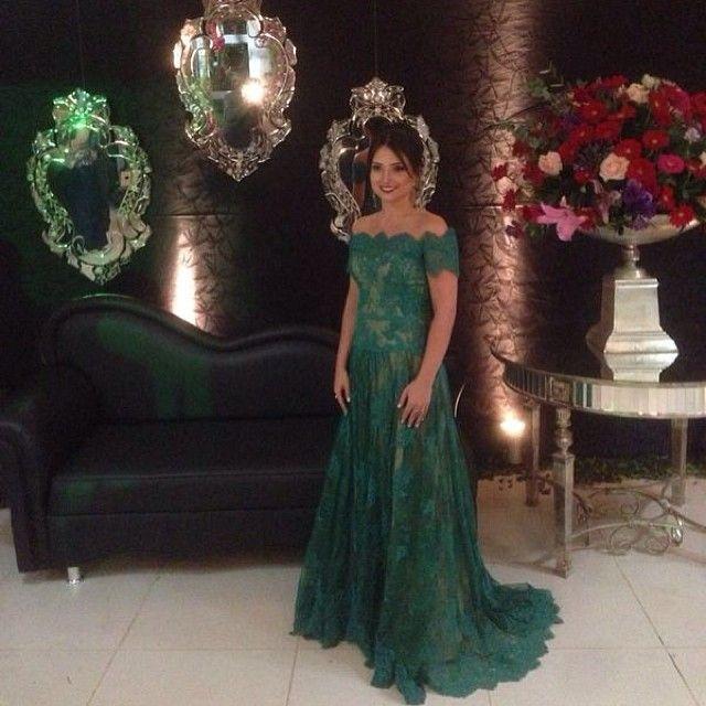 Vintage Off Shoulder Lace Evening Dresses 2022 Plus Size Mother of the Bride Dresses Dark Green Gowns With Short Sleeves
Vintage Off Shoulder Lace Evening Dresses 2022 Plus Size Mother of the Bride Dresses Dark Green Gowns With Short Sleeves