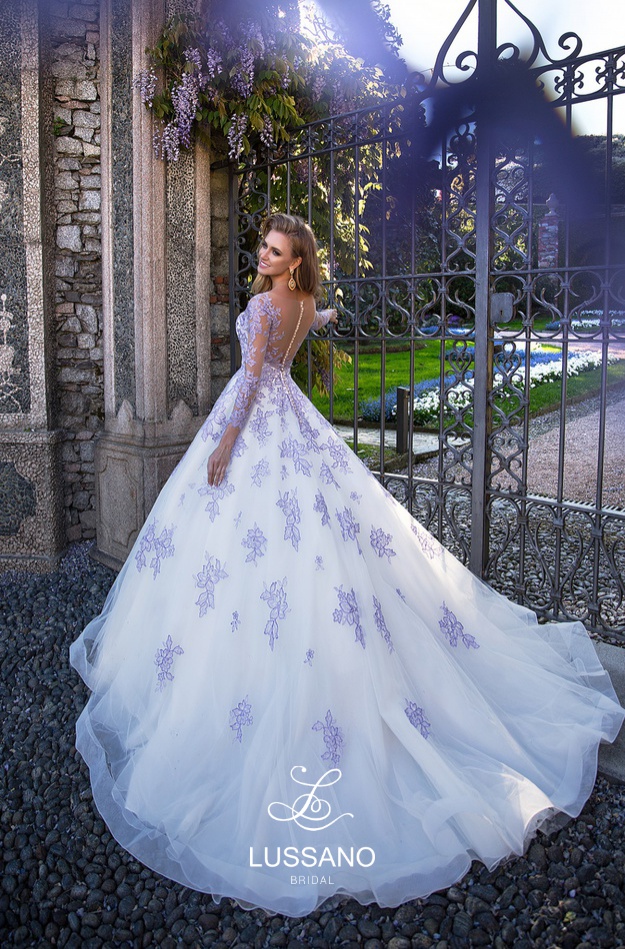 Charming Lavender Illusion Bodices A Line Wedding Dresses 2024 Sheer Neck Long Sleeves Lace Appliqued Beach Bridal Gowns Custom Made