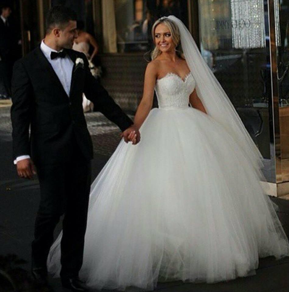 Custom Made 2021 Ball Gown Wedding Dresses Sweetheart Corset Bridal Princess Gowns Beaded Bodice Fluffy Garden Cheap Bridal Gowns, Same as image
Custom Made 2021 Ball Gown Wedding Dresses Sweetheart Corset Bridal Princess Gowns Beaded Bodice Fluffy Garden Cheap Bridal Gowns, Same as image