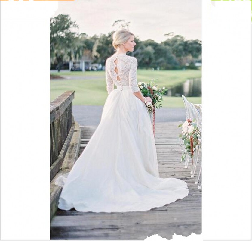 Modest 3 4 Long Sleeve Tulle Wedding Dresses Open Back Vintage Lace Pearls Chapel Train V-Neck Country Garden Bobo Bridal Wedding Gowns 374