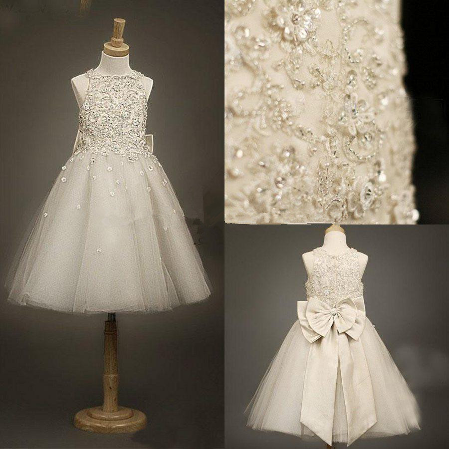 2016 Lovely Lace Flower Girl Dresses Ball Gown Girls Pageant Dresses Kids Tulle Bow Floor Length Communion Wedding Party Gown, Ivory
2016 Lovely Lace Flower Girl Dresses Ball Gown Girls Pageant Dresses Kids Tulle Bow Floor Length Communion Wedding Party Gown, Ivory