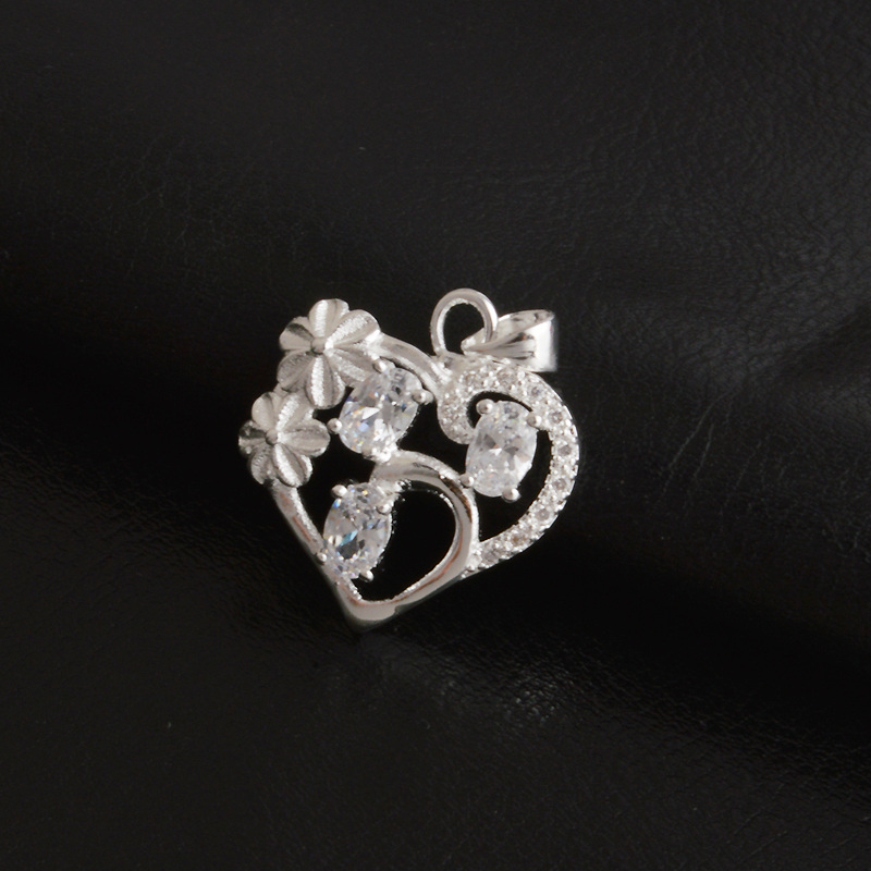 Free shipping fashion high quality 925 silver Flower with White diamond jewelry 925 silver necklace Valentine's Day holiday gifts Hot 1685