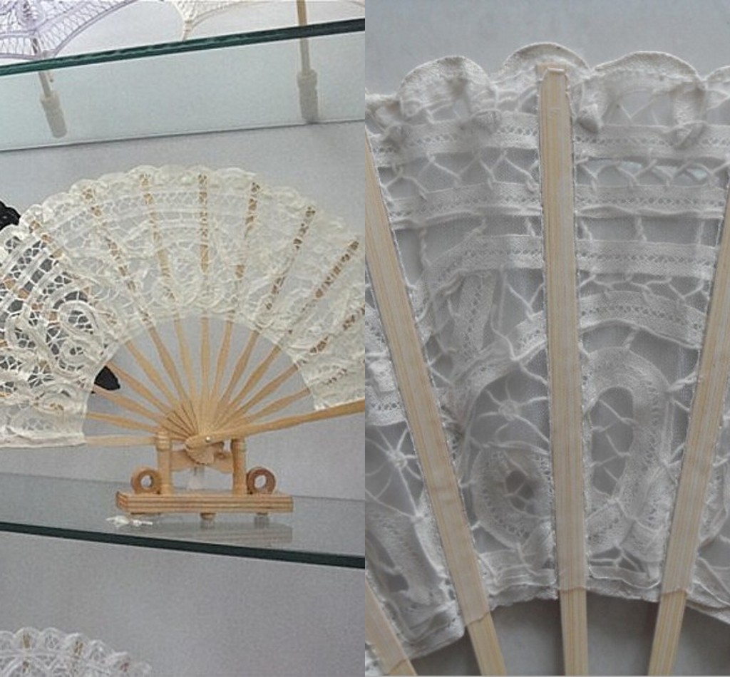 Bridal Wedding Formal Events Fans Wedding Fans Folding Lace Fans Handmade 10.6'' Plain White Hand Fans Ladies' Folding Fans