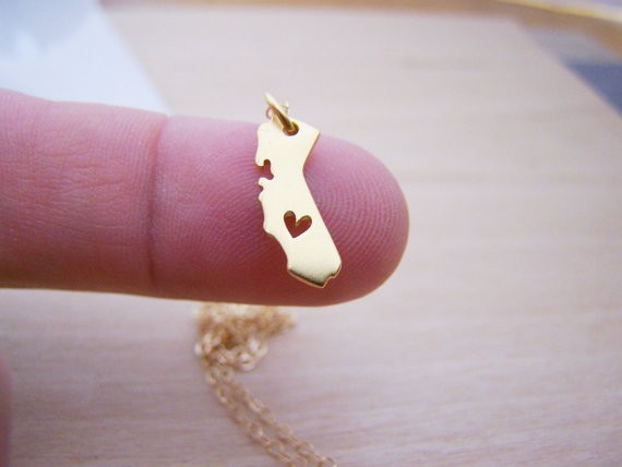 10PCS Outline California Map Necklace With Heart USA CA State I Heart Love Necklaces