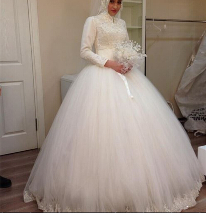 Vestidos de Novia Lace Ball Gown Muslim Wedding Dress with Hijab 2018 Long Sleeves High Neck Appliques Court Train Bridal Dresses Gowns, Champagne
Vestidos de Novia Lace Ball Gown Muslim Wedding Dress with Hijab 2018 Long Sleeves High Neck Appliques Court Train Bridal Dresses Gowns, Champagne