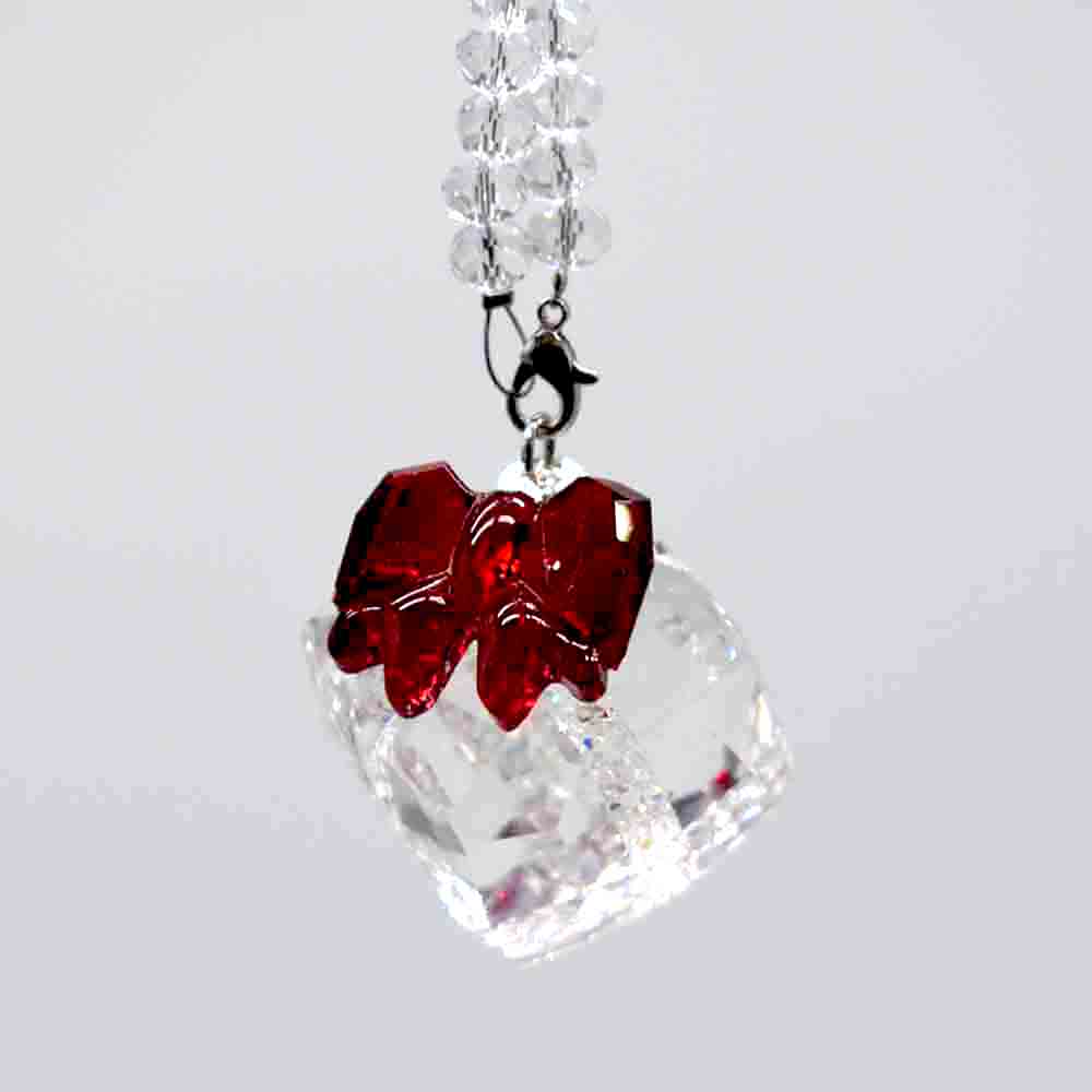 Cute Clear Glass Crystal Gift Box with Red Bow Christmas Pendant Girl Gift Home Decor DEC338
Cute Clear Glass Crystal Gift Box with Red Bow Christmas Pendant Girl Gift Home Decor DEC338