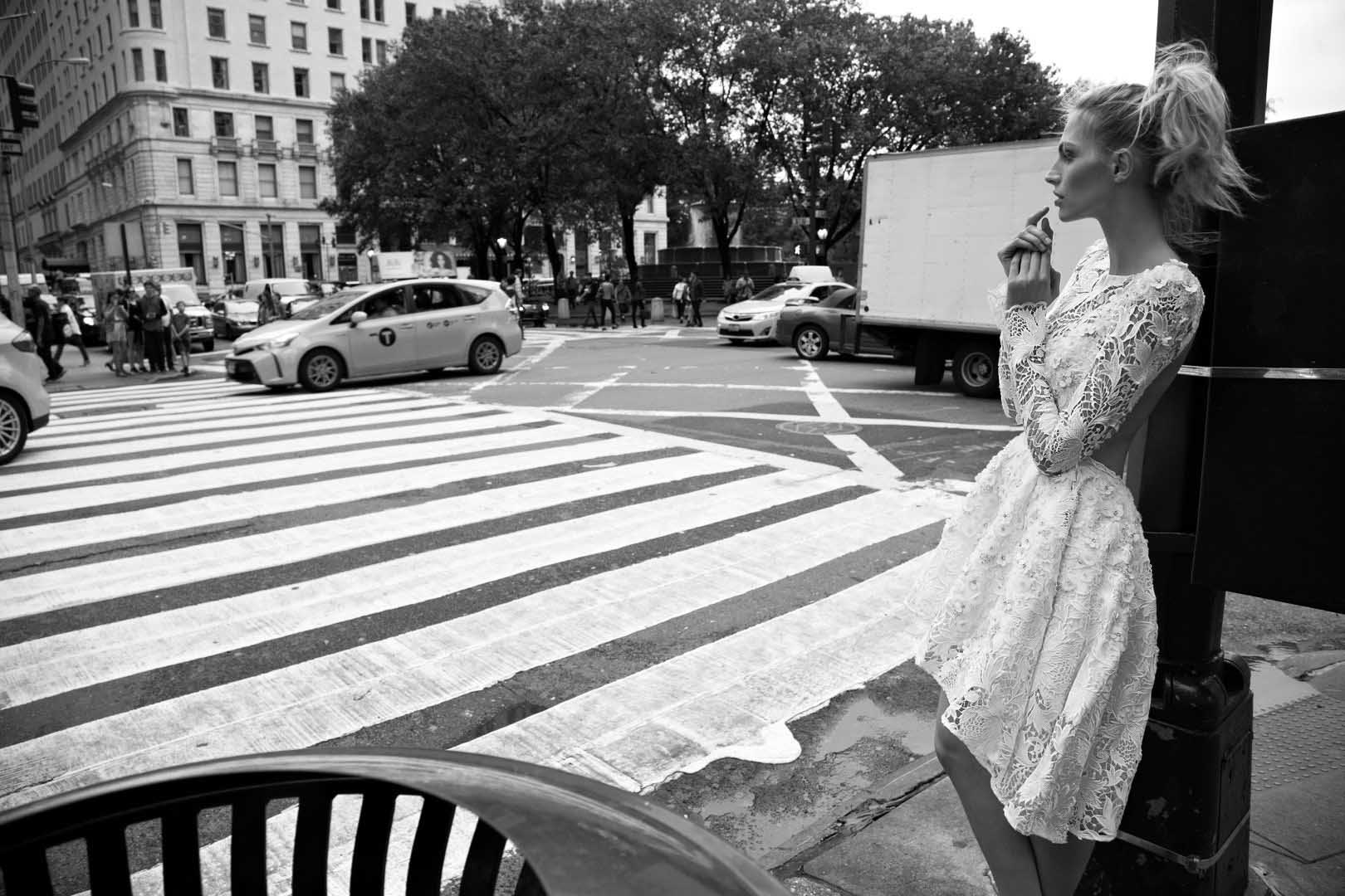 High Low Inbal Dror Wedding Dresses Illusion Bateau Long Sleeve Backless Lace Wedding Gowns A-Line Appliqued Bridal Dress