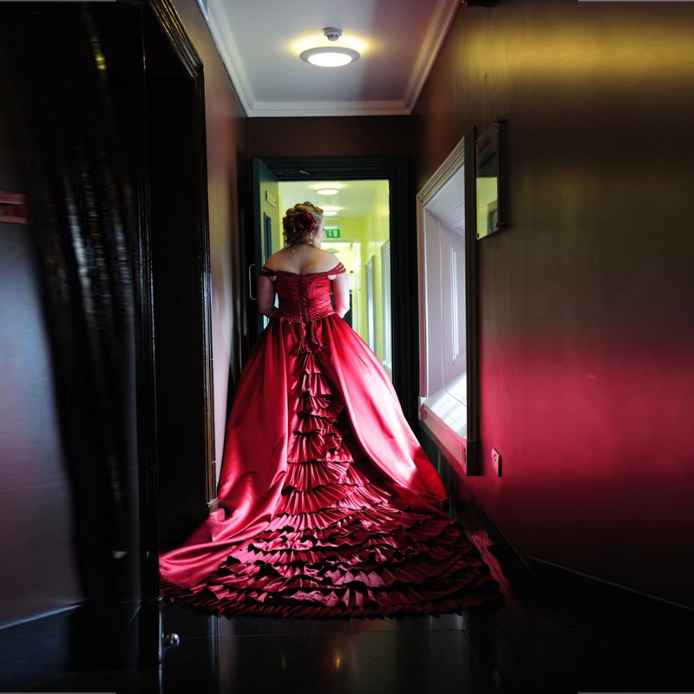 Plus Size Wedding Dresses Cheap Sleeveless A Line Mother Wedding Gowns Court Train Lace Up Beading Pleated Scotland Red Wedding Dresses