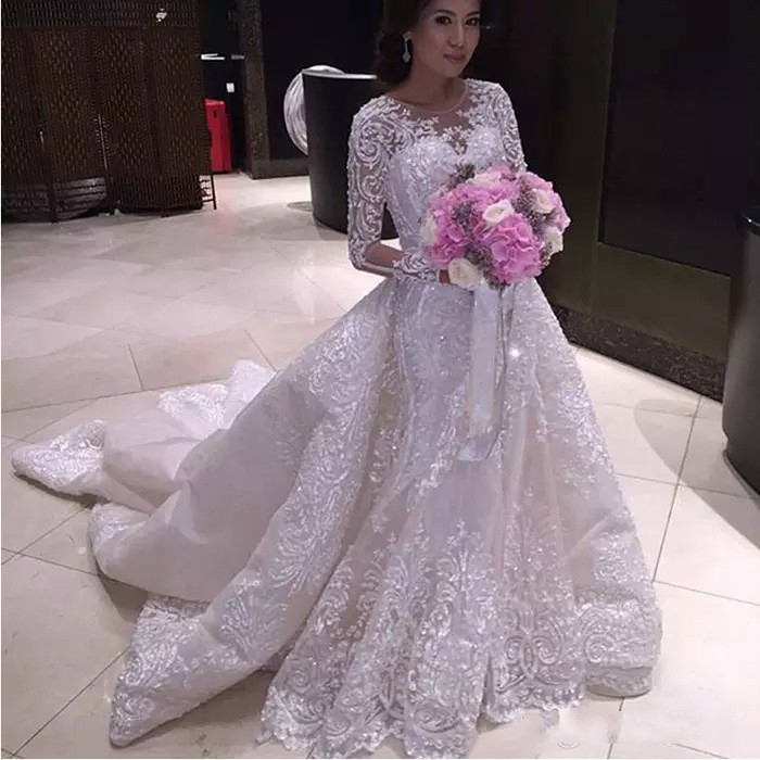 Bling Luxury Long Sleeve Wedding Dresses Full Applique Beads Sequins Long Train Jewel Neck Plus Size Wedding Dress Arabic Bridal Gown