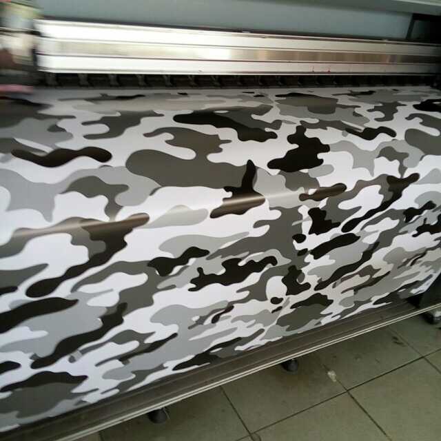 Black white CAMO Graffiti Camouflage Vinyl Wrap Sheet Stickerbomb Arctic Camo Sticker with air release for Car wrap Vehicle wrap 1.52x 30m