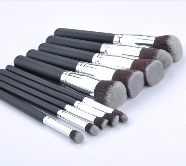 New Arrival10pPcs/lot Silver Synthetic Kabuki Makeup Brush Set Cosmetics Foundation Blending Women Blush Makeup Tool