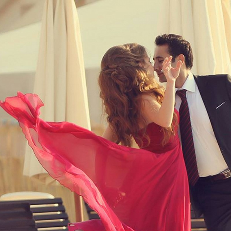Saudi Arabia Long Wedding Dresses Chiffon Appliques Vestido De Noiva Red Bridal Gowns Backless Off Shoulder Casamento Wedding Dress