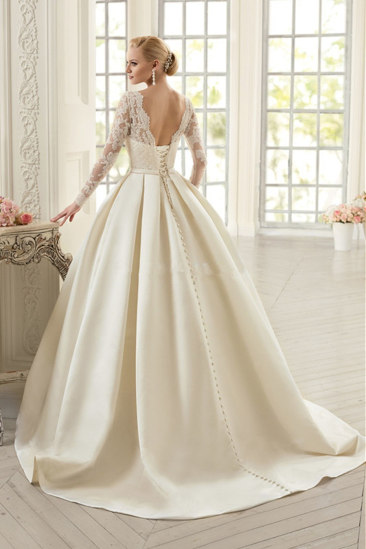 2020 Elegant Simple Long Sleeve Wedding Dresses with Lace High Neck Backless Bridal Gowns Vestido De Noiva Princesa