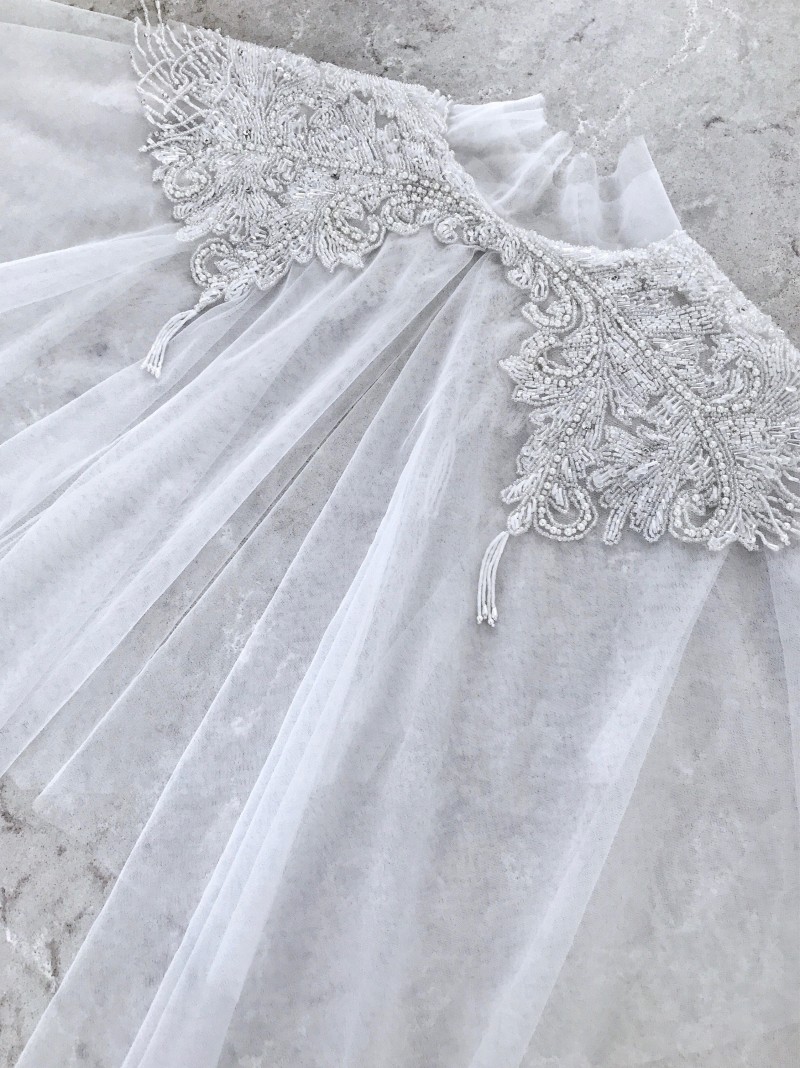 Unique Bridal Wraps Modest Lace Applique Beaded High Neck Sheath Wedding Bridal Bolero For Wedding Dresses Sleeveless Custom Made Jacket