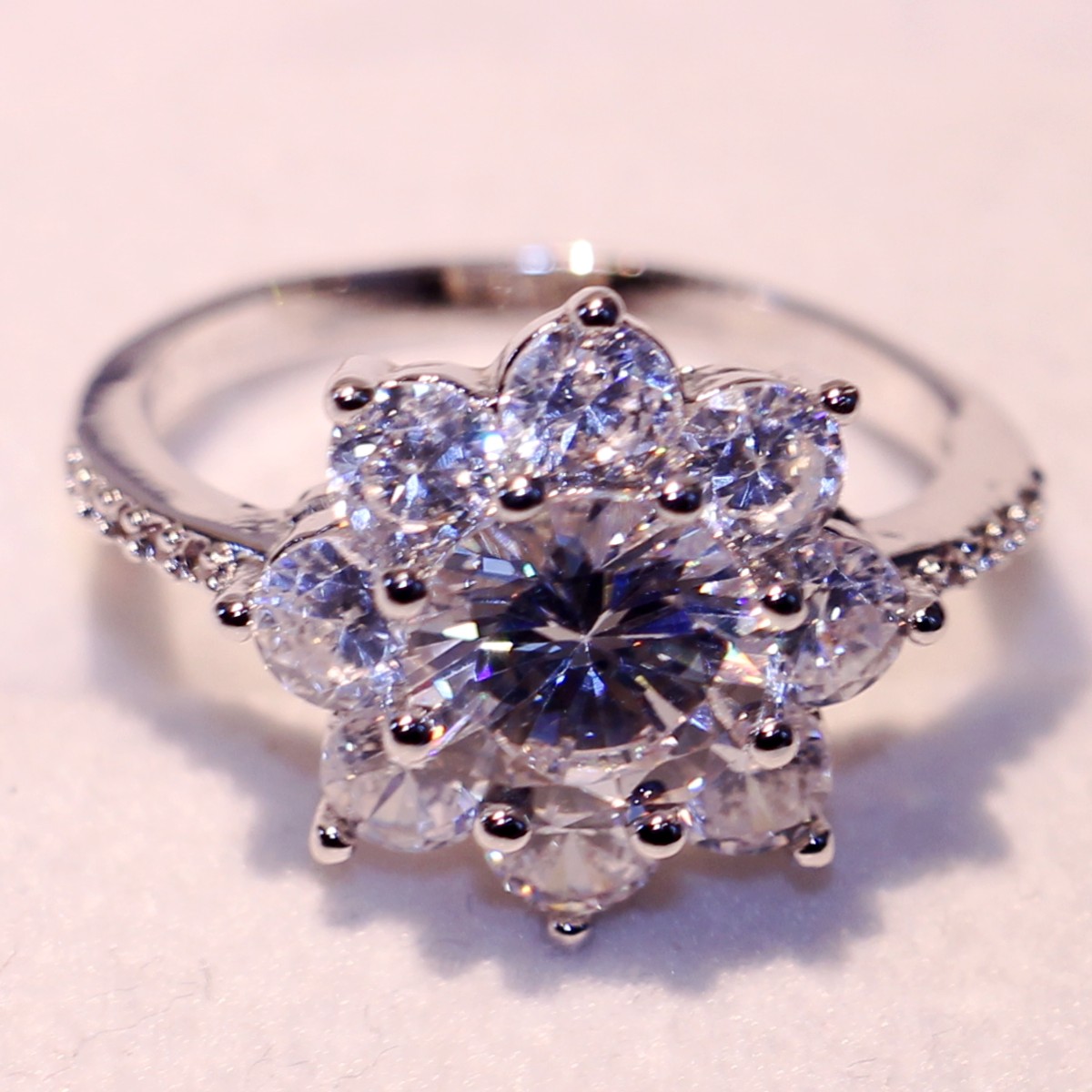 Elegant Handcrafted Sterg Sier Ring with White Sapphire Cubic Zirconia, ral Wedding Band for Women 3851