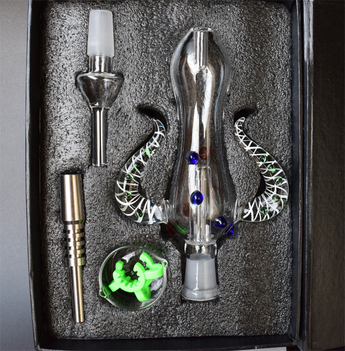 Nectar Collector Kit Ox Horn Shap Glass Pipe 14mm Joint Nectar Collector 4.0 Kit Glass Bongs for Smoking Pipes
Nectar Collector Kit Ox Horn Shap Glass Pipe 14mm Joint Nectar Collector 4.0 Kit Glass Bongs for Smoking Pipes