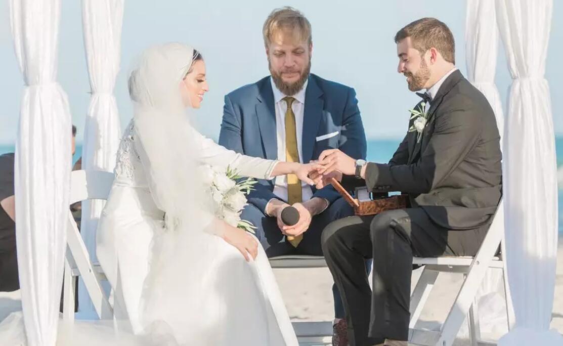 2018 Muslim Wedding Dresses Modest White Chiffon Long Sleeve Embroidery With Crystals Beads Beach Bridal Gowns Custom Made China EN11015