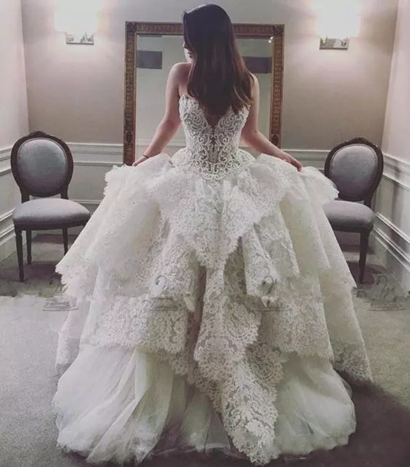 Luxury Strapless Lace Pealrs Garden A Line Wedding Dresses Puffy Tiered Skirts Dubai Arabic Church Plus Size Wedding Gowns