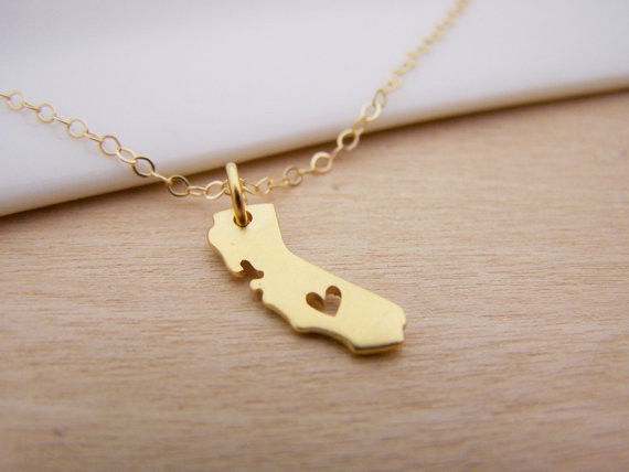 30PCS- N057 Outline California Map Necklace With Heart USA CA State Necklace I Heart Love California Necklaces