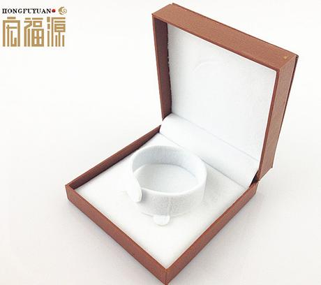 Supply pearl bracelet jewelry packing box wholesale custom shopping malls articles HFY-1869
Supply pearl bracelet jewelry packing box wholesale custom shopping malls articles HFY-1869