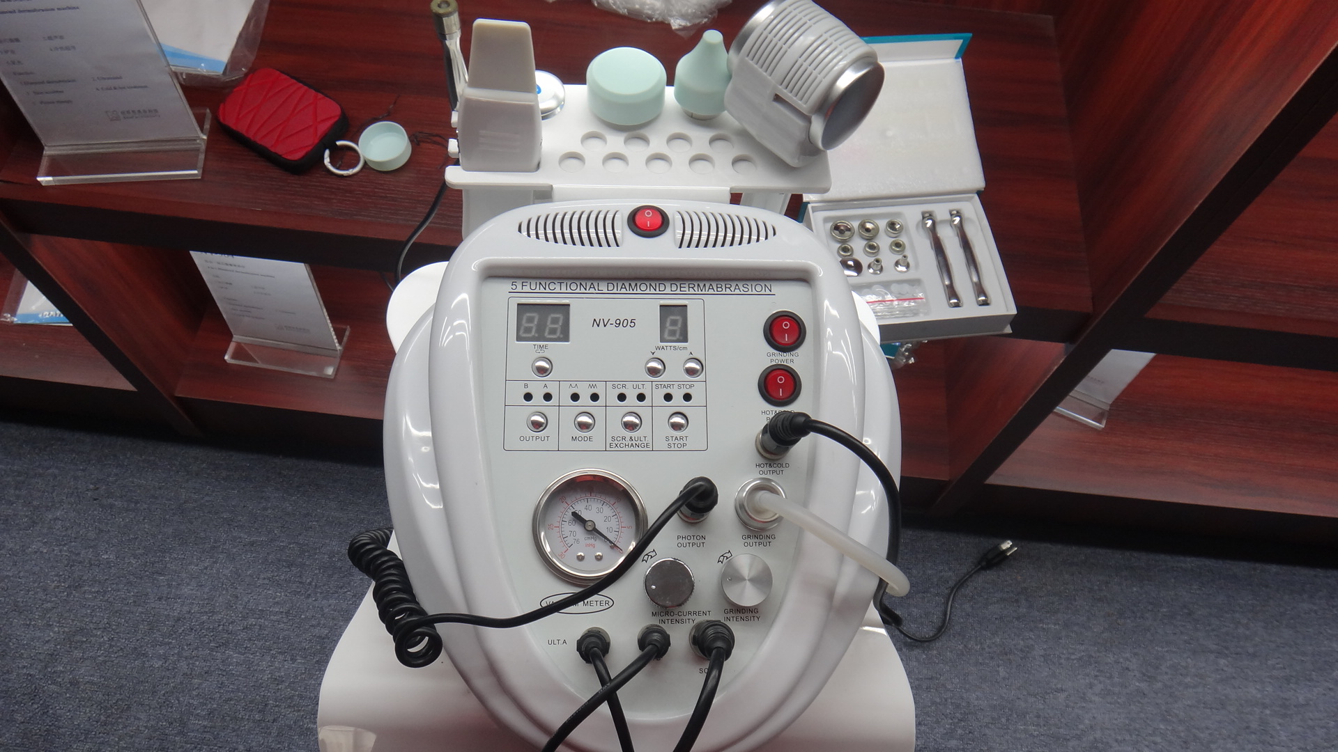 5 in 1 Multi-Functional Beauty Equipment ultrasonic skin scrubber diamond microdermabrasion with ultrasound probe NV-905
5 in 1 Multi-Functional Beauty Equipment ultrasonic skin scrubber diamond microdermabrasion with ultrasound probe NV-905