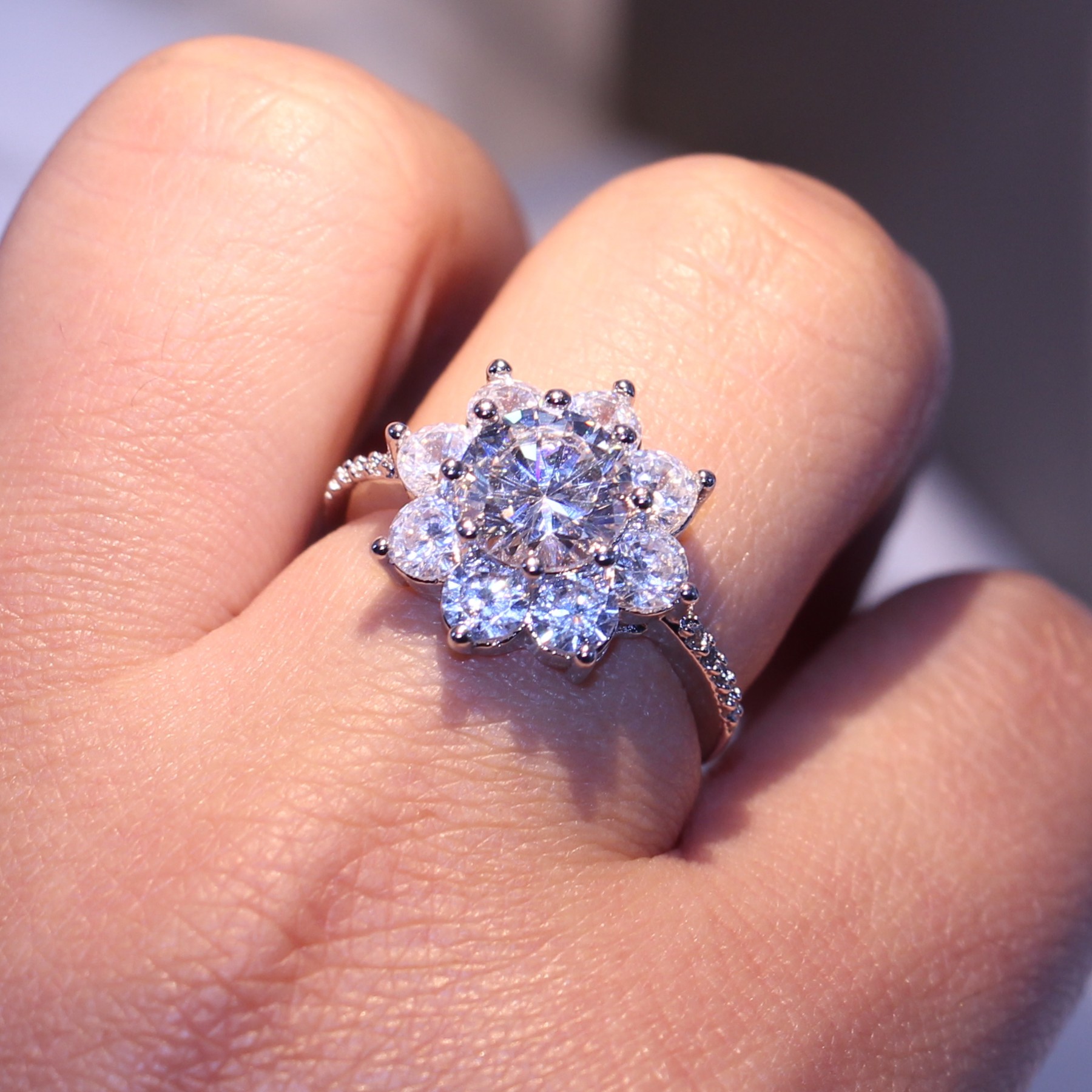 Elegant Handcrafted Sterg Sier Ring with White Sapphire Cubic Zirconia, ral Wedding Band for Women 3851