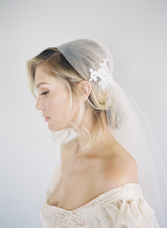 New high Quality Juliet Cap Best Sale Fingertip short White Ivory Lace Applique Cut Edge Veil Bridal Head Pieces For Wedding Dresses 345