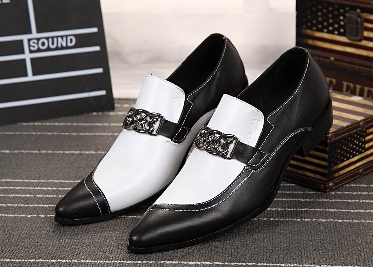 Designer Fashion Forward Men Leather Shoes Pointed Toe White Personalized Leisure Shoes Chains Charm Black Stage Show Shoes Size 38-46
Designer Fashion Forward Men Leather Shoes Pointed Toe White Personalized Leisure Shoes Chains Charm Black Stage Show Shoes Size 38-46