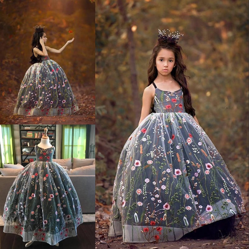 Fairy Embroidery Flower Girl Dress V-Neck Fluffy Bella Gown Girls Pageant Dresses Flower Girls Dresses Custom Made Kids Formal Wear, Black
Fairy Embroidery Flower Girl Dress V-Neck Fluffy Bella Gown Girls Pageant Dresses Flower Girls Dresses Custom Made Kids Formal Wear, Black