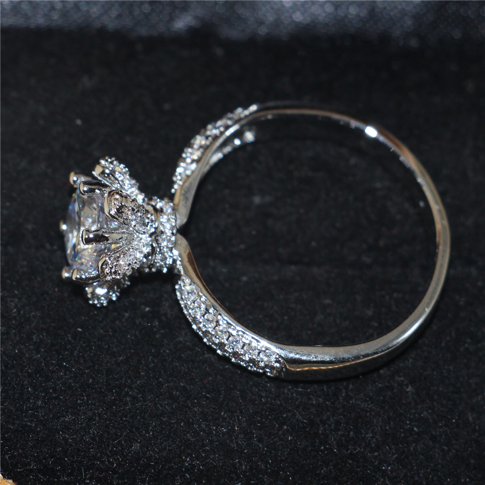 DIY Vintage Lotus Form 925 Sterling Silver Gemstone Ring Sets Round Simulated Diamond Zircon Finger Rings Wedding Band Jewelry For Women
DIY Vintage Lotus Form 925 Sterling Silver Gemstone Ring Sets Round Simulated Diamond Zircon Finger Rings Wedding Band Jewelry For Women