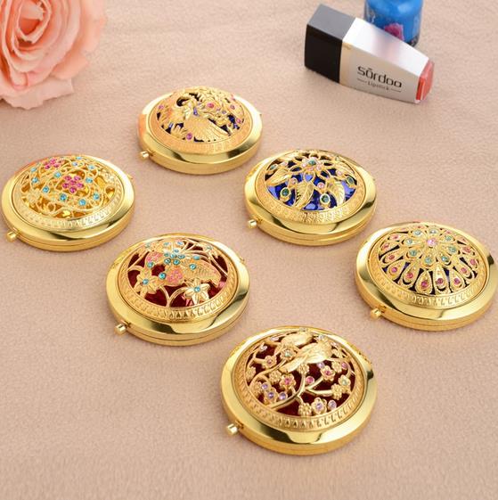 Creative gifts gold hollow portable makeup mirror portable double-sided folding small mirror wholesale
Creative gifts gold hollow portable makeup mirror portable double-sided folding small mirror wholesale