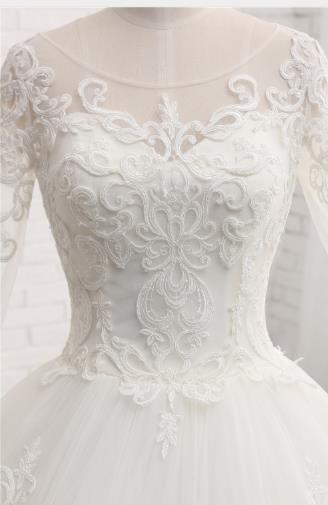 Vintage Princess Ball Gown Wedding Dress Vestido de Noiva Scalloped Long Sleeve Lace Appliques Tulle Bridal Gowns Robe de Mariee