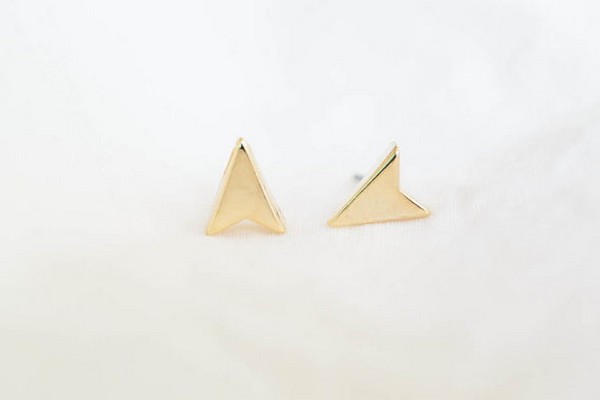 2016 New Arrival Fashion bling arrow earrings Tiny Stud color gold/silver/rose gold 10 pairs/lot earrings for women ED010
2016 New Arrival Fashion bling arrow earrings Tiny Stud color gold/silver/rose gold 10 pairs/lot earrings for women ED010