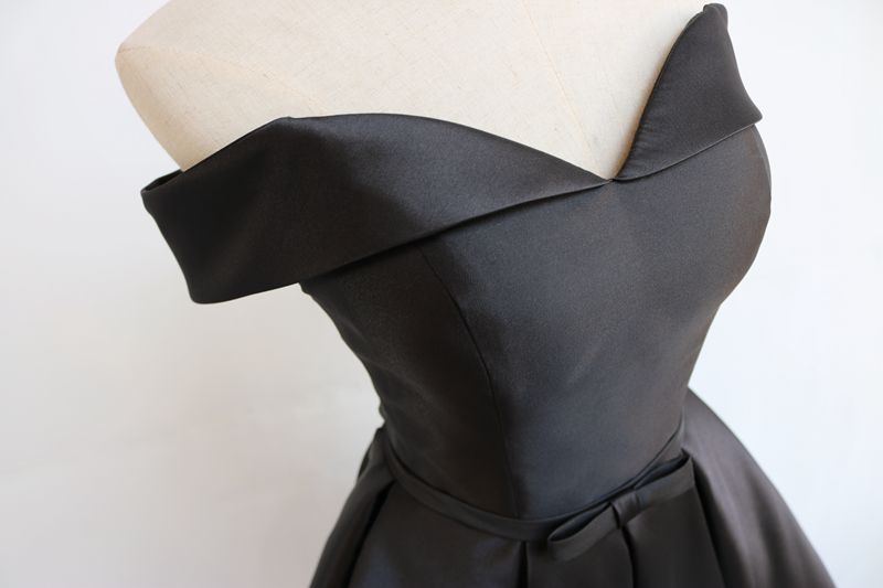 sexy black party dresses off shoulder satin knee length prom gowns laceup zipper back cocktail dresses real pictures