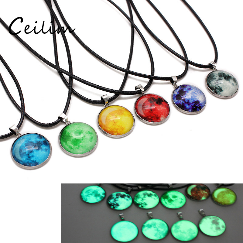 Glow-in-the-Dark Nebula Leather Necklace: Astronomy Pendant for Space Lovers with Milky Way Charm Gift
Glow-in-the-Dark Nebula Leather Necklace: Astronomy Pendant for Space Lovers with Milky Way Charm Gift