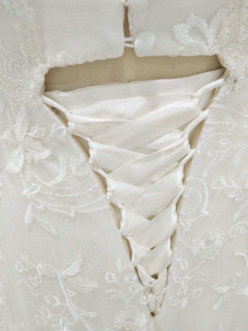 Romantic 2017 Real Photo Lace Spaghetti Wedding Dresses Cut-Out Back Lace Up Sheer Deep V Neck Long Bridal Gowns Custom Made China EN81814