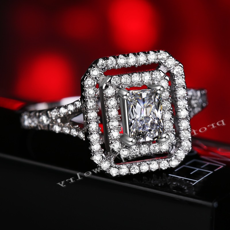 10K Gold White Topaz Simulated Dia Women's Wedding Ring (Sizes 5-11)