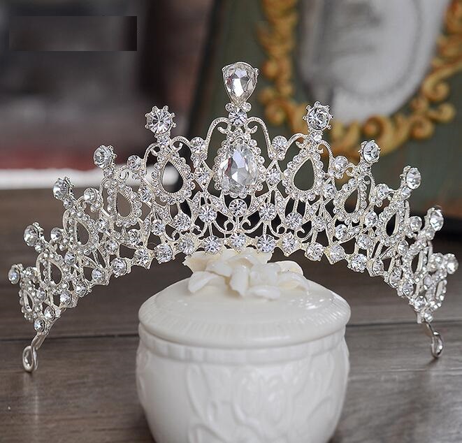 Crown bridal tiaras Crystals Wedding Crowns new Bridal Crystal weddingTiara Crown bridal Headband Hair Accessories Party Wedding Tiara HT135
Crown bridal tiaras Crystals Wedding Crowns new Bridal Crystal weddingTiara Crown bridal Headband Hair Accessories Party Wedding Tiara HT135