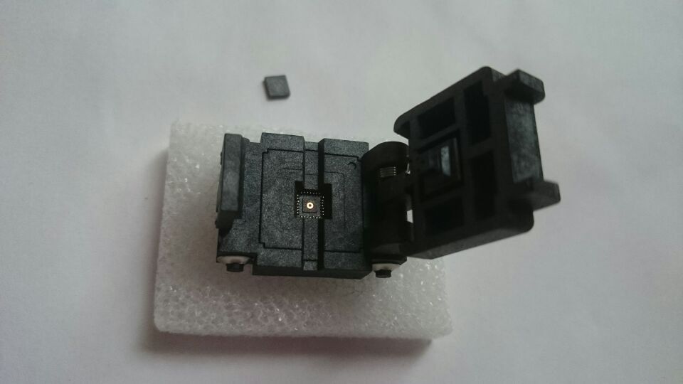 Plastronics QFN28PIN IC TEST SOCKET 28QN45S14040 0.45mm PITCH 4x4mm PLUS CENTER PIN