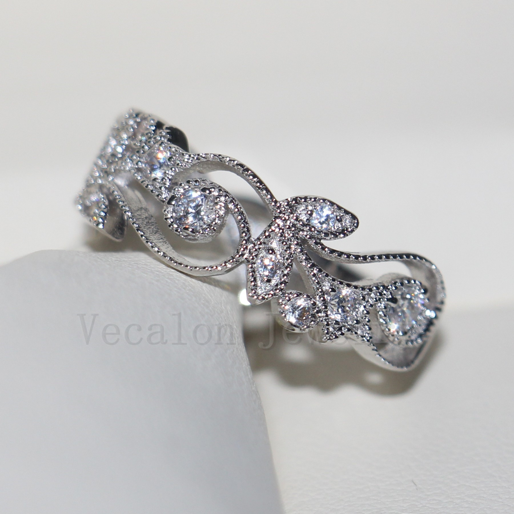 Vecalon Brand Flower Design Women Jewelry ring Topaz Cz diamond 925 Sterling Silver Engagement wedding Band ring for women Gift
Vecalon Brand Flower Design Women Jewelry ring Topaz Cz diamond 925 Sterling Silver Engagement wedding Band ring for women Gift
